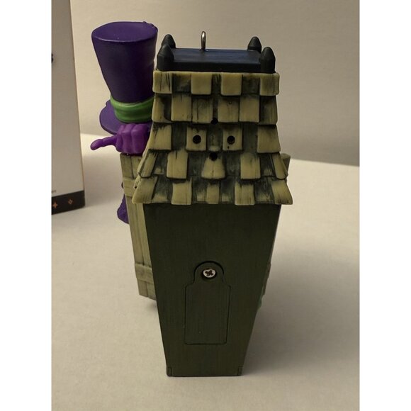 2013 Hallmark Stand-Up Comic Skeleton Halloween Ornament Magic Light & Sound MM9 - Picture 3 of 7